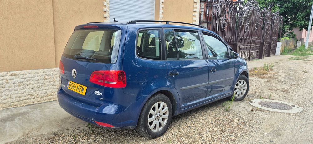 VOLKSWAGEN Touran 2012 — imagine 3