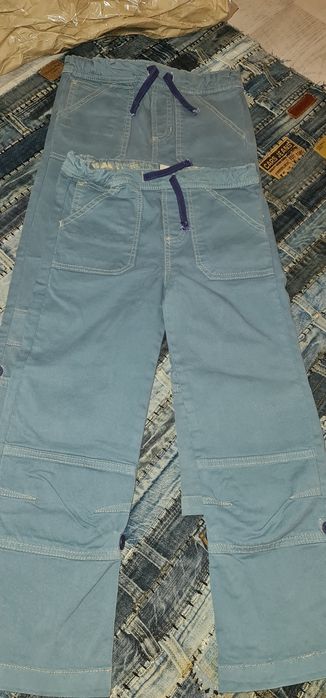 2 perechi unisex de pantaloni Frugi 5-6 ani