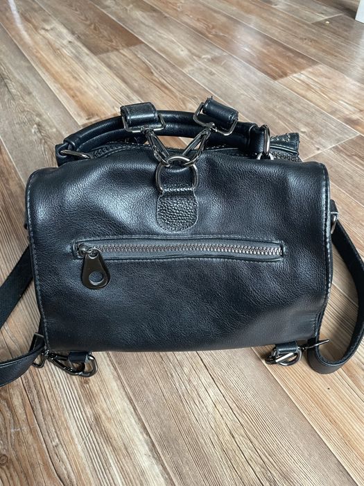 Сумка-рюкзак кожанная