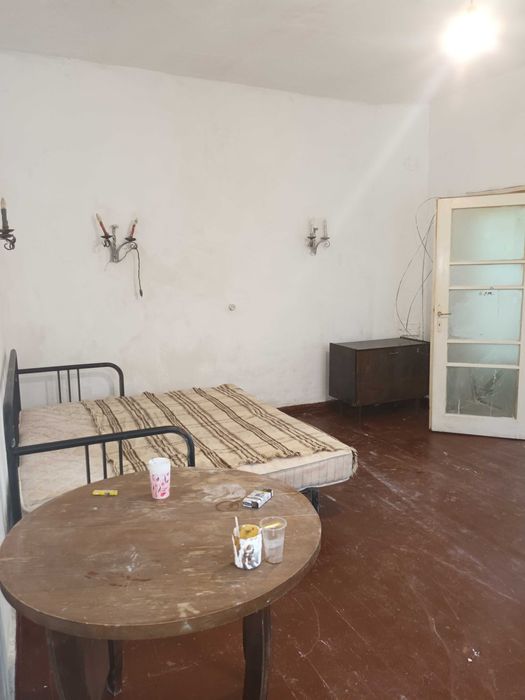 Продава се Етаж от къща в София, Център - 65 кв.м за 1108 €/кв.м - Снимка #1