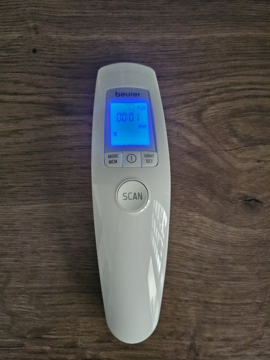 Termometru medical Beurer fara contact FT 90