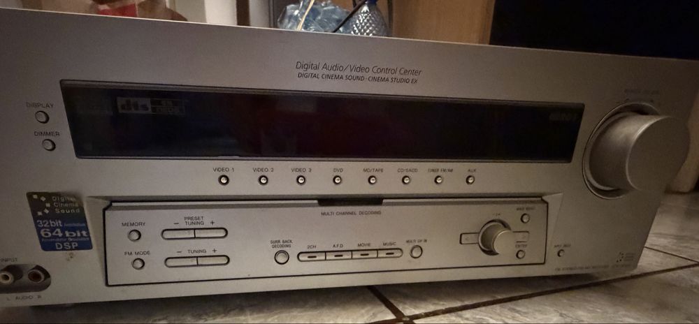 2 Boxe Grand High, si statie Sony bine intretinute
