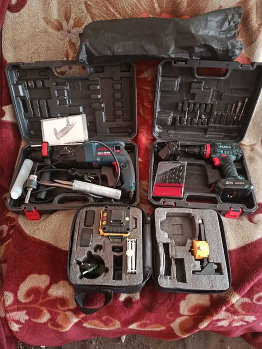 Инструмен перфоратор,шуруповёрт ,невелир лазерный