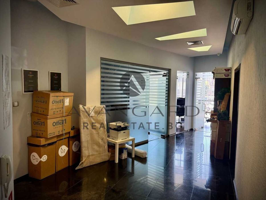 Продава се Офис в Пловдив, Център - 120 кв.м за 2125 €/кв.м - Снимка #8