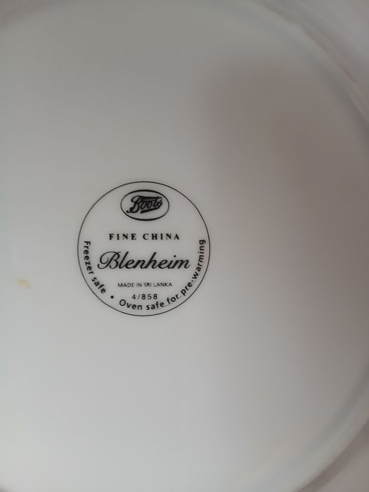 Serviciu de masă  porțelan  pentru 6 persoane
