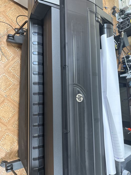 Плоттер DesignJet Z9+