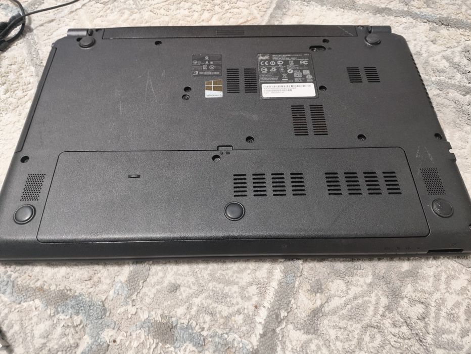 Acer Aspire E1 (Z5WE1) i3-3217U, NVIDIA GT 720M
