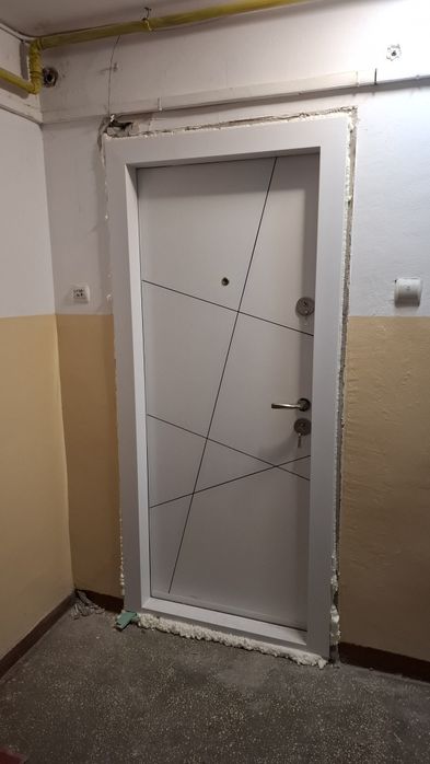 -Montaj-usi-Interior-Exterior-Sticla-Reparatii-Usi-Deblocari-Vanzari-p