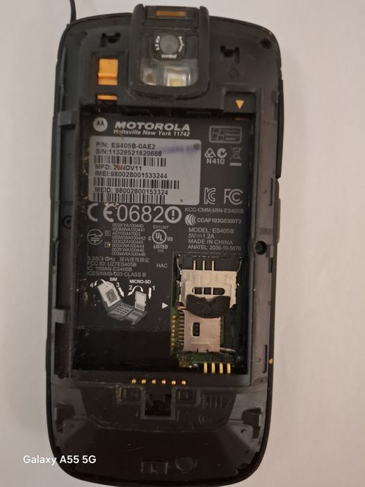 Телефон Моторола ES400 без батерия.