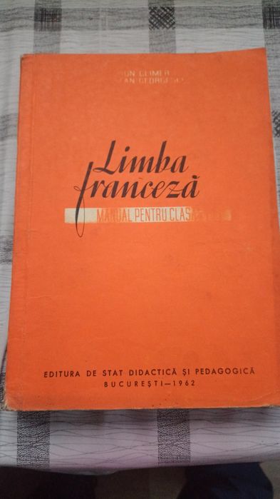 Vind diferite cărți de citit