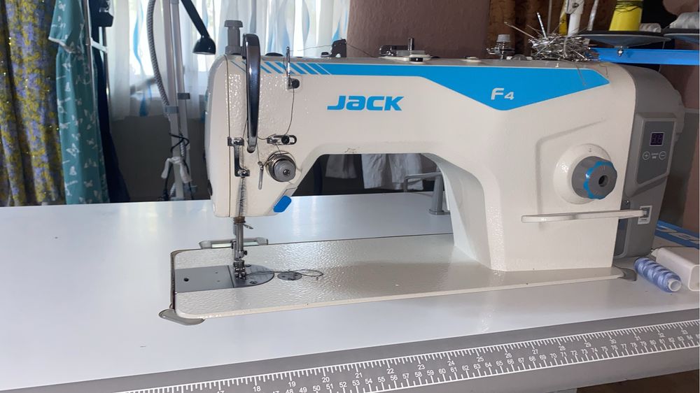 Машинка Jack F4