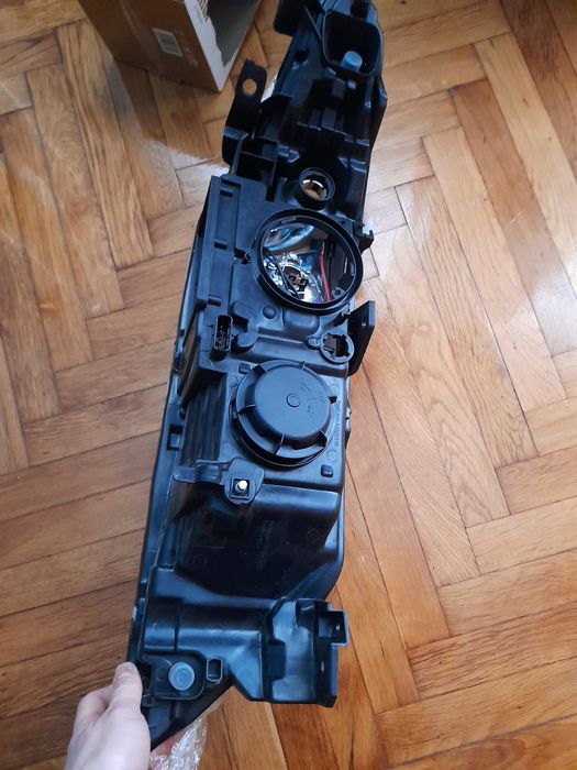 Фар за Рено Лагуна-Нов и 3 бр. СД-та