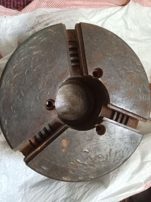 Патрон.          .