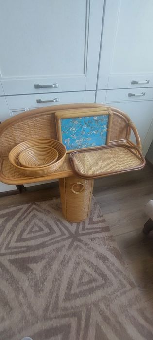 Столы, полки, дерево, ротанг