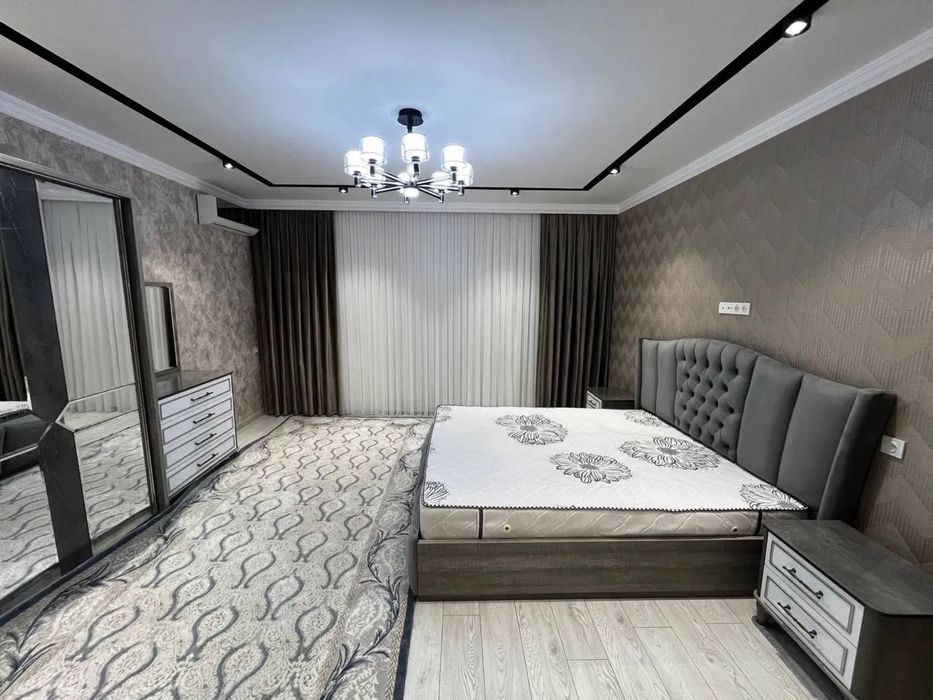 СРОЧНО!! Аренда Росскошной 3-ком кв возле метро Новза