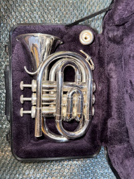 Trompetă Pocket J. Michael TR-400PSL Si bemol Argintată