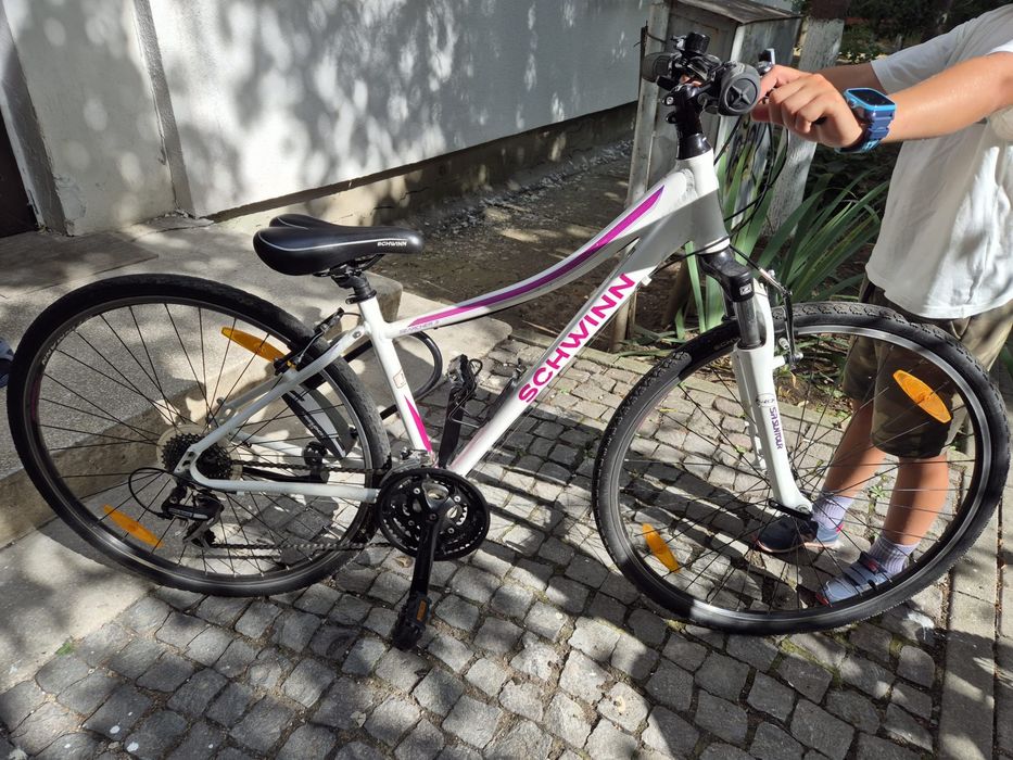 Vând bicicleta Schwinn, Damă, Trekking
