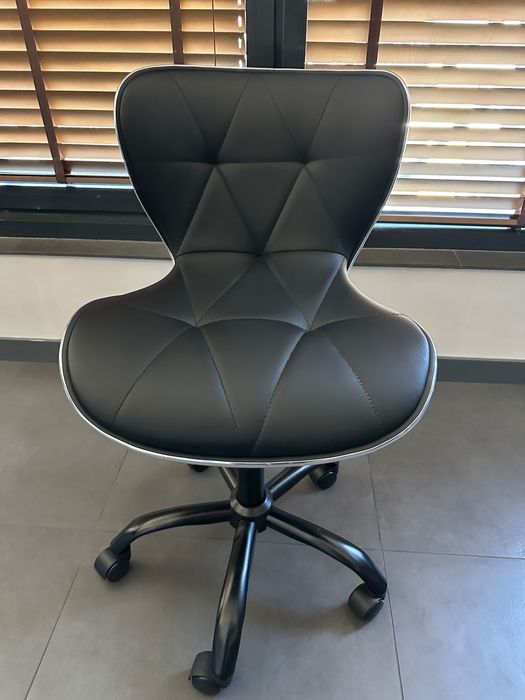 СТОЛ НА КОЛЕЛЦА BROOKLYN black- 2г гаранция и безплатна доставка