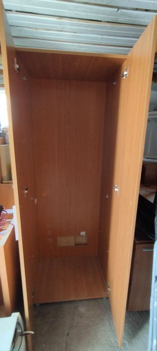 Șifonier  solid  culoare deschisa