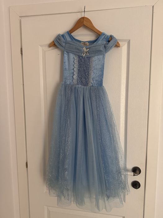 Costum Frozen rochie si capa