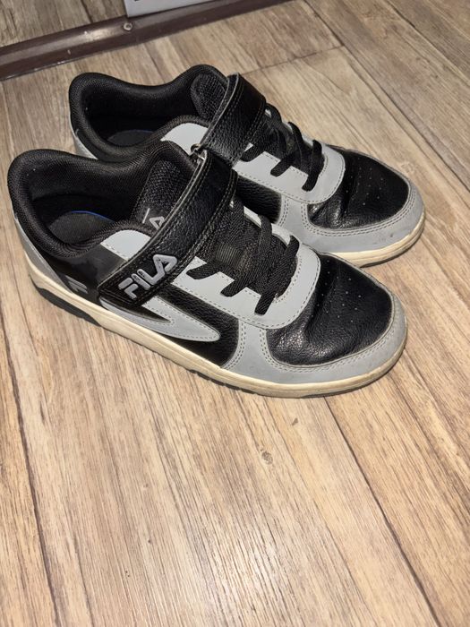 Продам обувь FILA детскую 34 размер, кожа