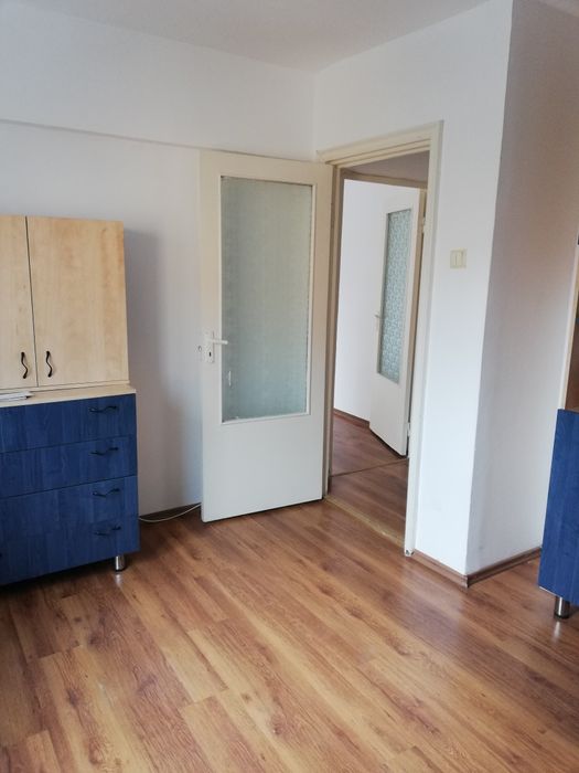 Apartament 3 camere,2 băi,etaj 2,zonă ultracentrala  Deva