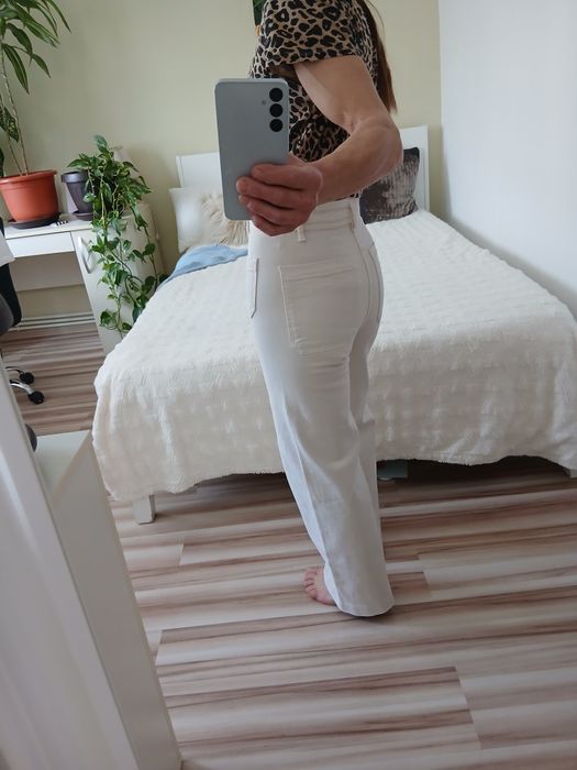 Blugi zara impecabili noi fara eticheta