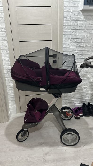 Продам коляску Stokke