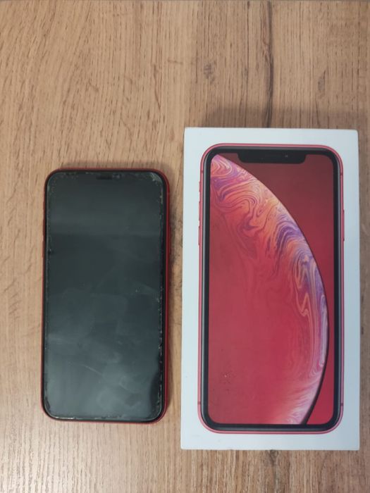 iphone XR в хорошем состояние !
