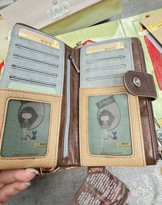 Portofel Anekke nou in cutie