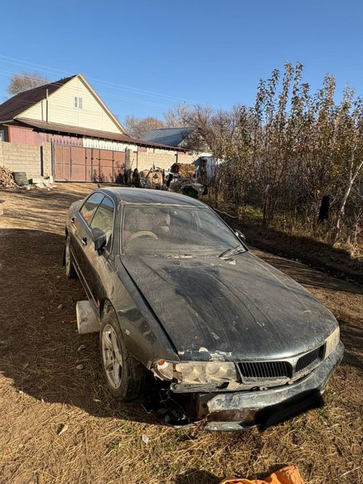 Продам Митсубиси Диаманте 1999 год