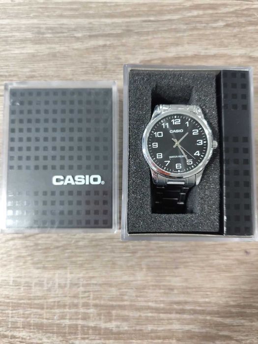 Часовник Casio MTP-V001D-1BV