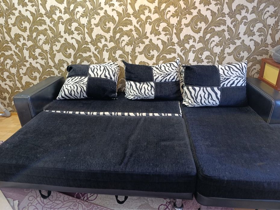Диван раскладной 260*80 срочно