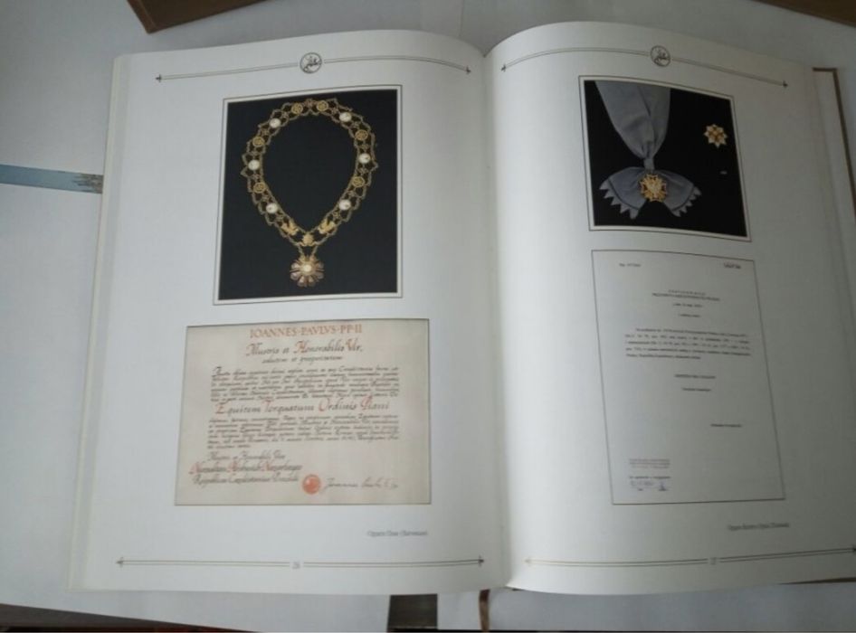 Эксклюзивная книга "Назарбаев Нурсултан Абишевич", 2009 года