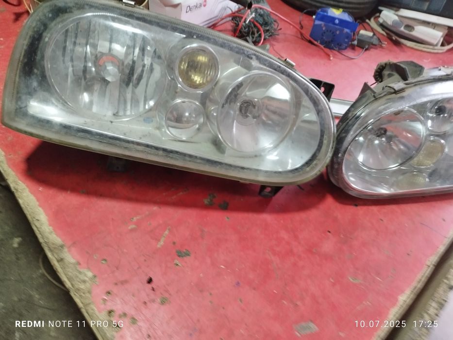 Faruri golf 3 de vînzare