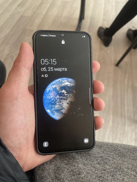 Продам samsung galaxy a 40 в хорошем состояний