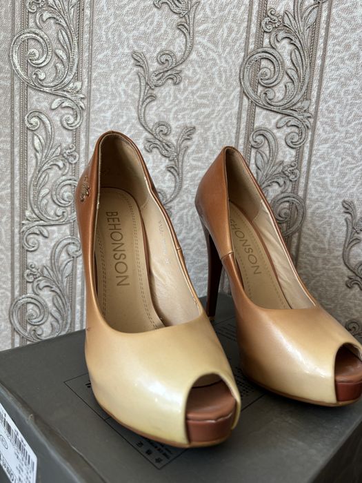 Продам каблук на платформе шпилька 2000 тг