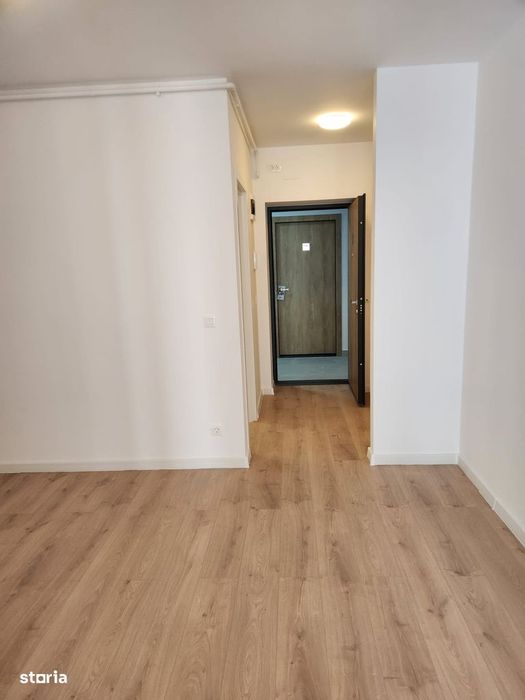 Garsonieră noua de vânzare, balcon și loc de parcare — fotografia 3