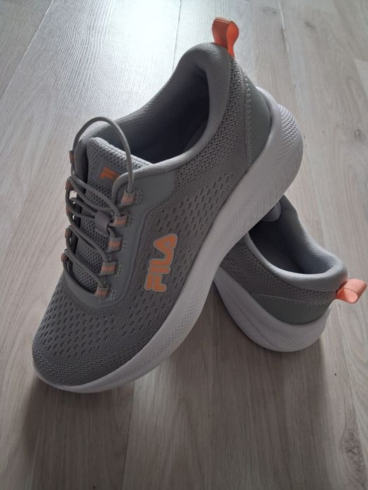 Adidasi dama noi nr 36