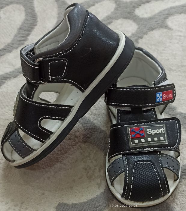 Продам сандали 22 размер