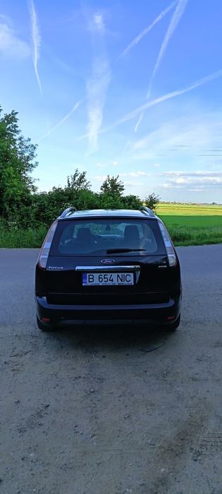 FORD Focus 2011 — imagine 5