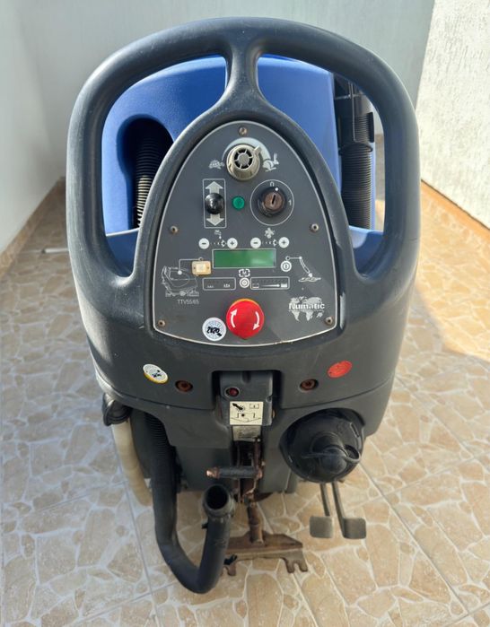 Vand URGENT masina de spalat pardoseli
