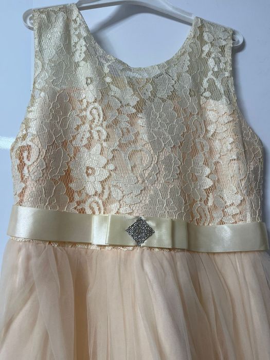 Нарядное платье для девочки