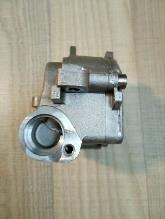 Pompa ulei pentru AUDI,VW,SEAT,SKODA 2.0 D