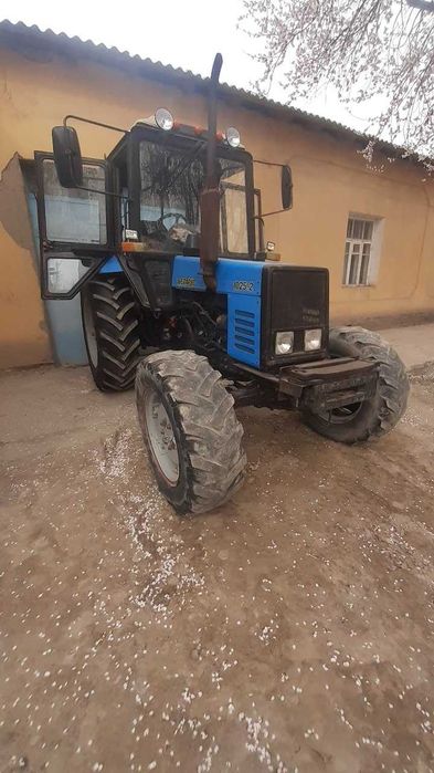 МТЗ 1025,2 Трактори сотилади