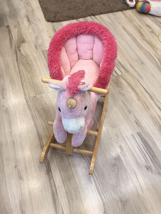 Люлеещо се конче