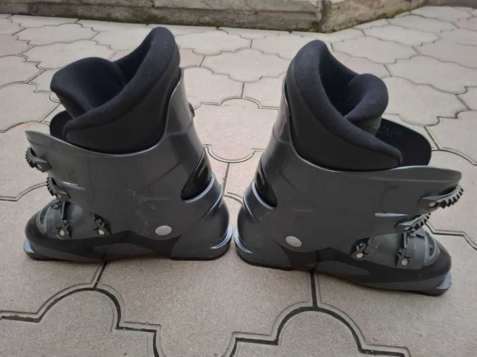 Лыжные ботинки - размеры 305 и 332