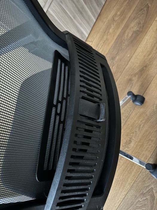 Въртящ офис стол