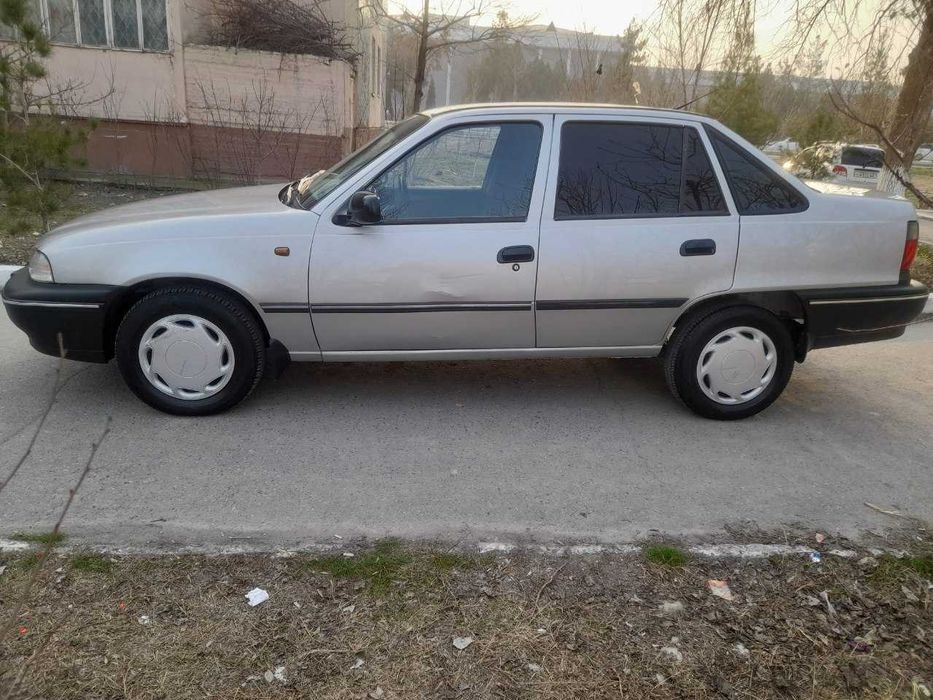 Daewoo Nexia moshinasi