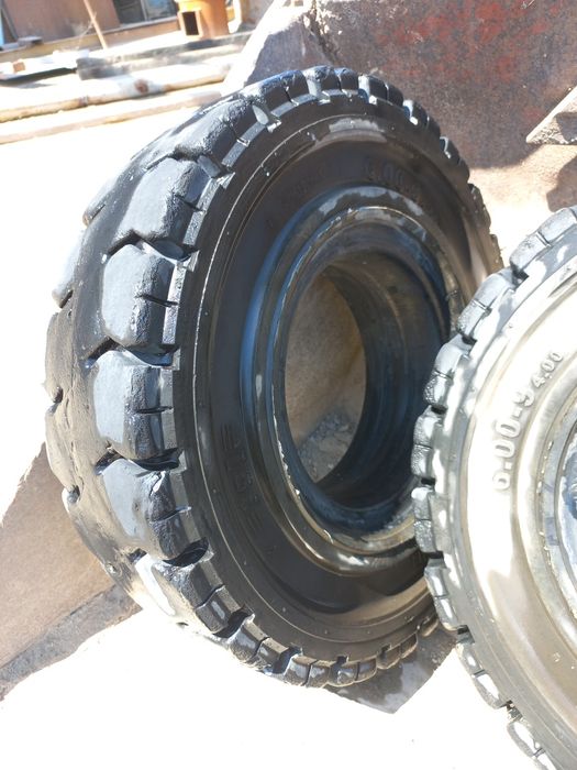 Продам шины на кару 6.00 ×9